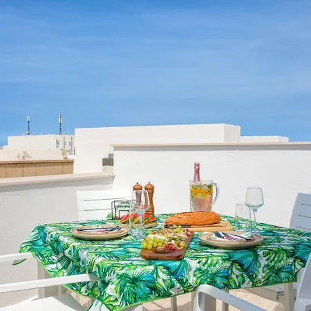 Uriel's - 1 Bedroom Penthouse By Solea アパート