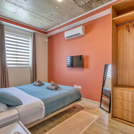 Uriel's - 1 Bedroom Penthouse By Solea