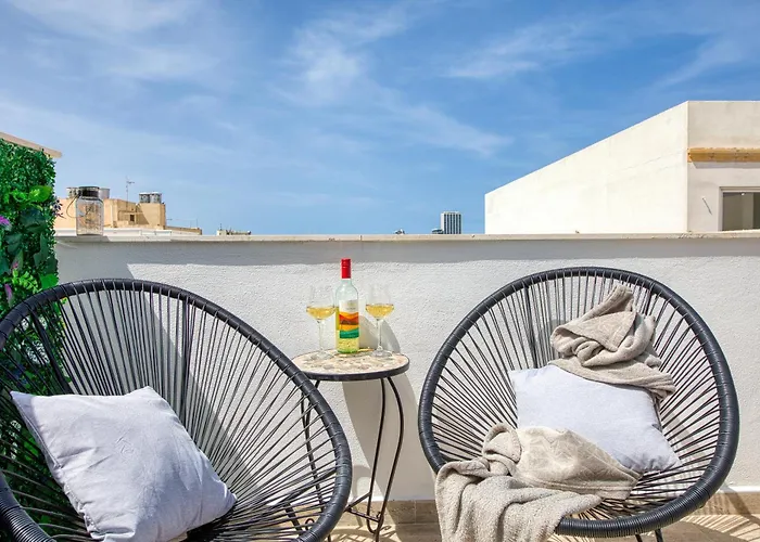 Uriel's - 1 Bedroom Penthouse By Solea