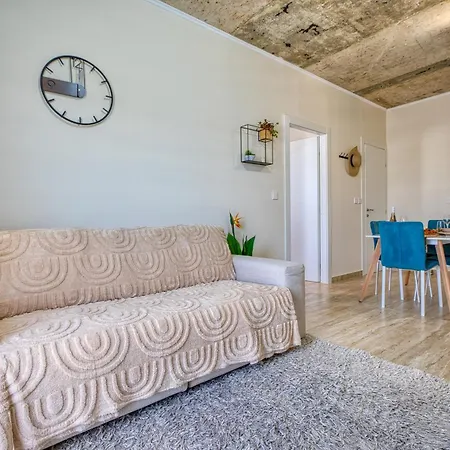 Uriel's - 1 Bedroom Penthouse By Solea Daire Sliema