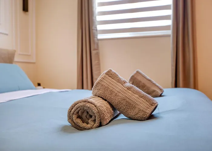 Uriel's - 1 Bedroom Penthouse By Solea *